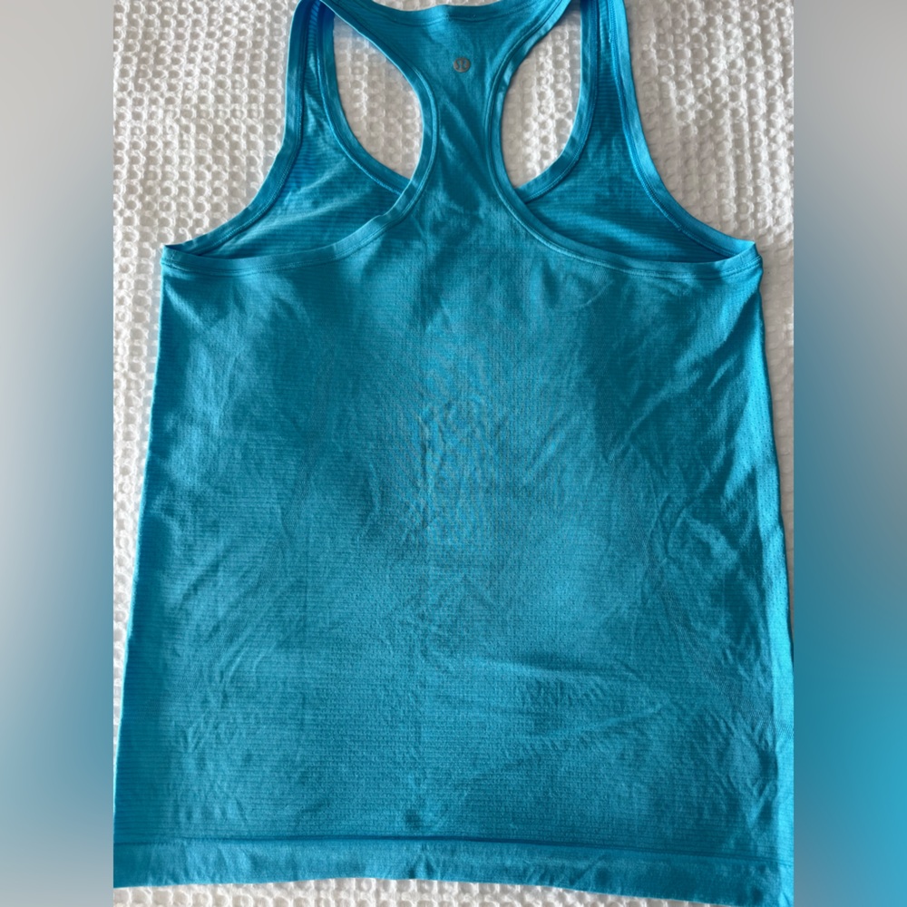 Swiftly tech race back tank top 2.0 hip length EUC size 8